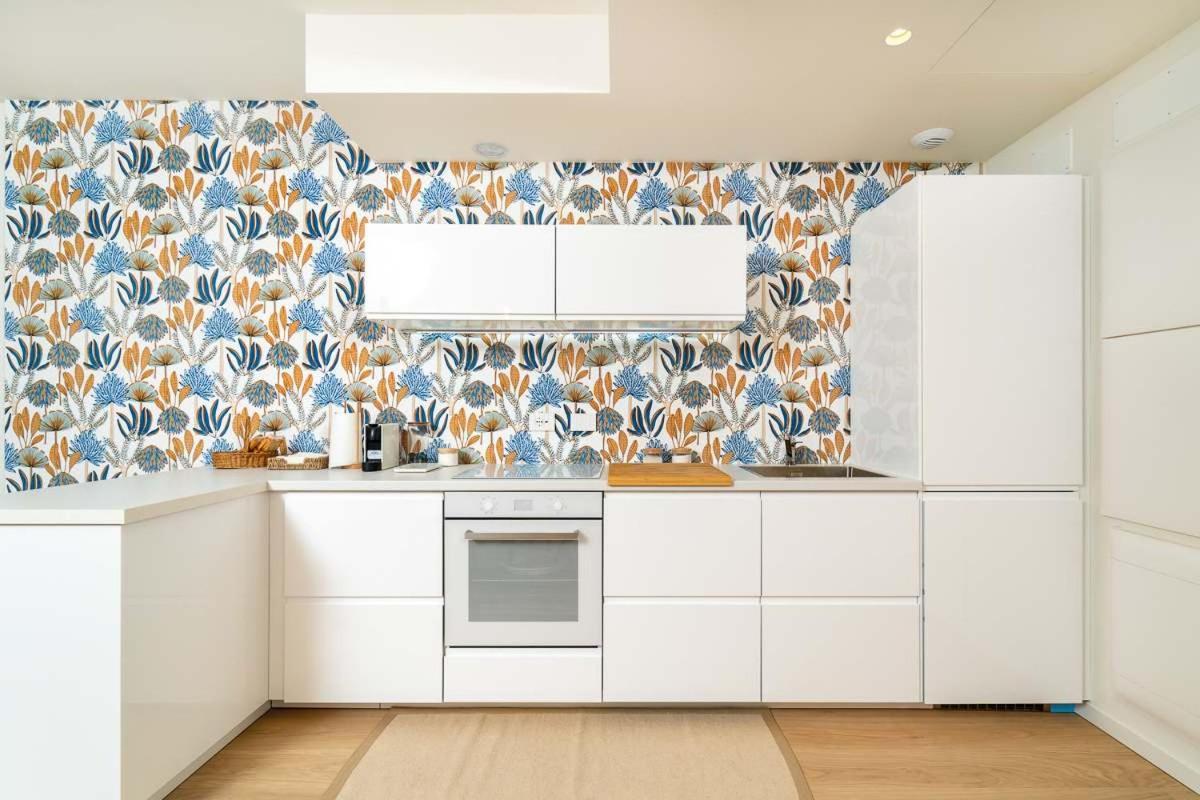 Blue Waterhouse Apartment